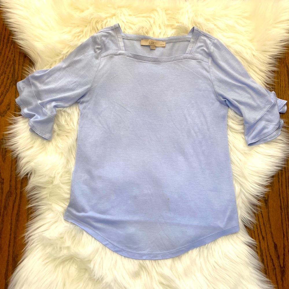 Adorable LOFT flutter sleeve top
